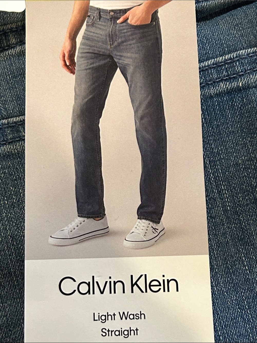 NEW Calvin Klein Mens Light Wash Straight Jeans 32 x 29